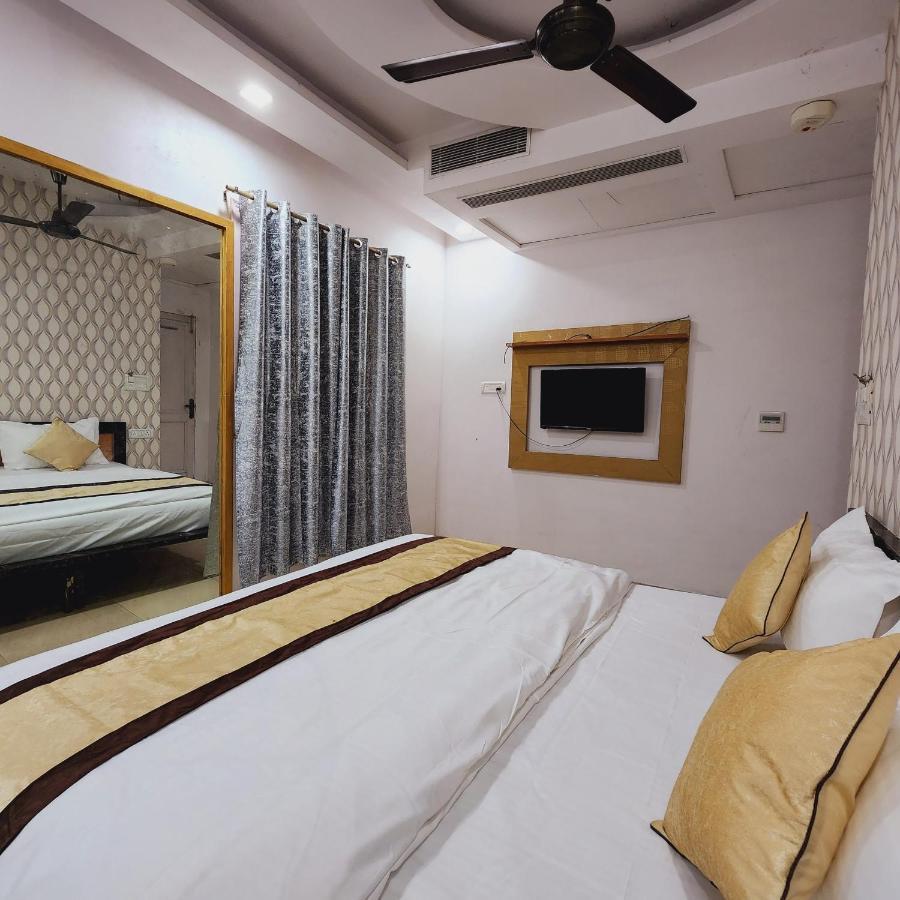 Hotel Royal Afghan New Delhi Ngoại thất bức ảnh